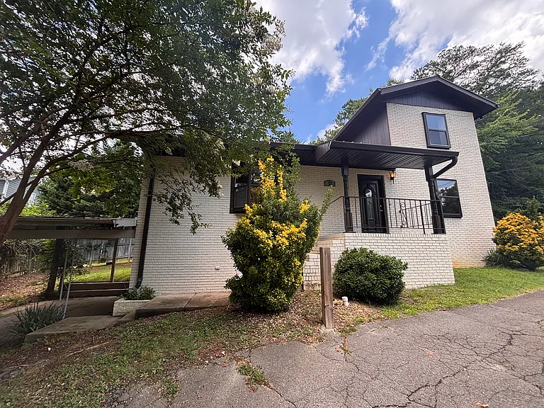 1225 Blythe Ferry Rd NE #D — Photo 1