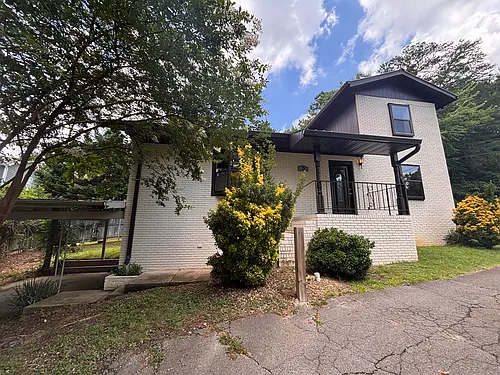 1225 Blythe Ferry Rd NE #D Photo 1