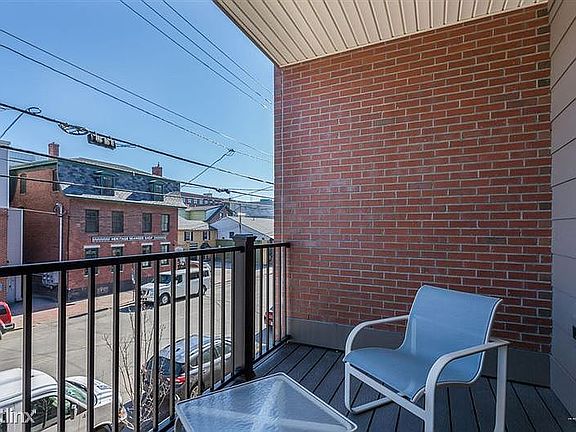 Balcony Facing India Street