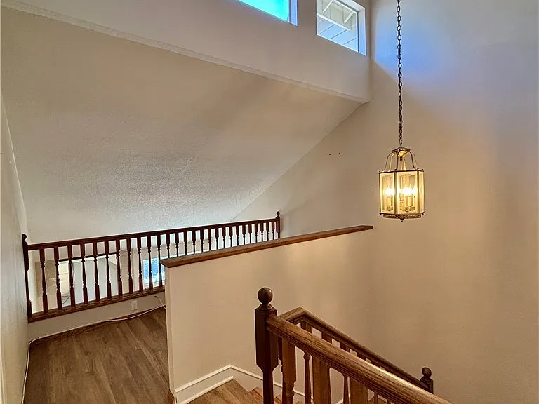 451 Medford Ct #102 — Photo 35