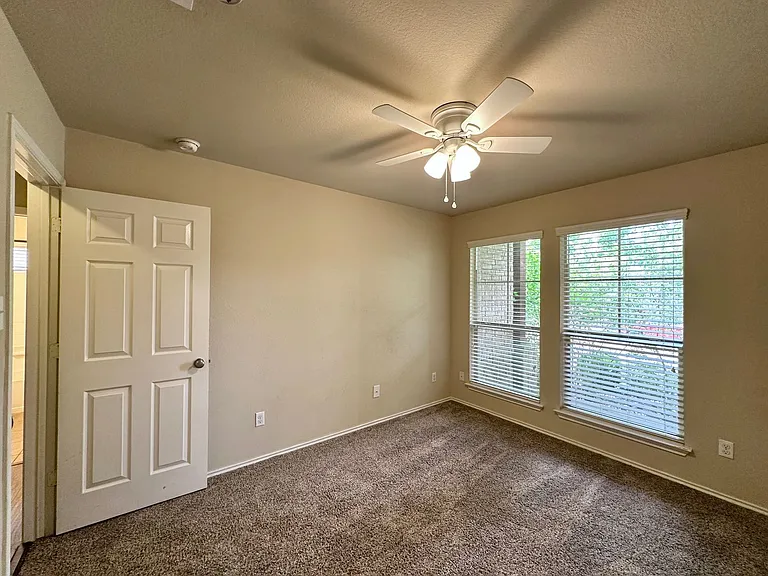 6806 Modesto Rd — Photo 30