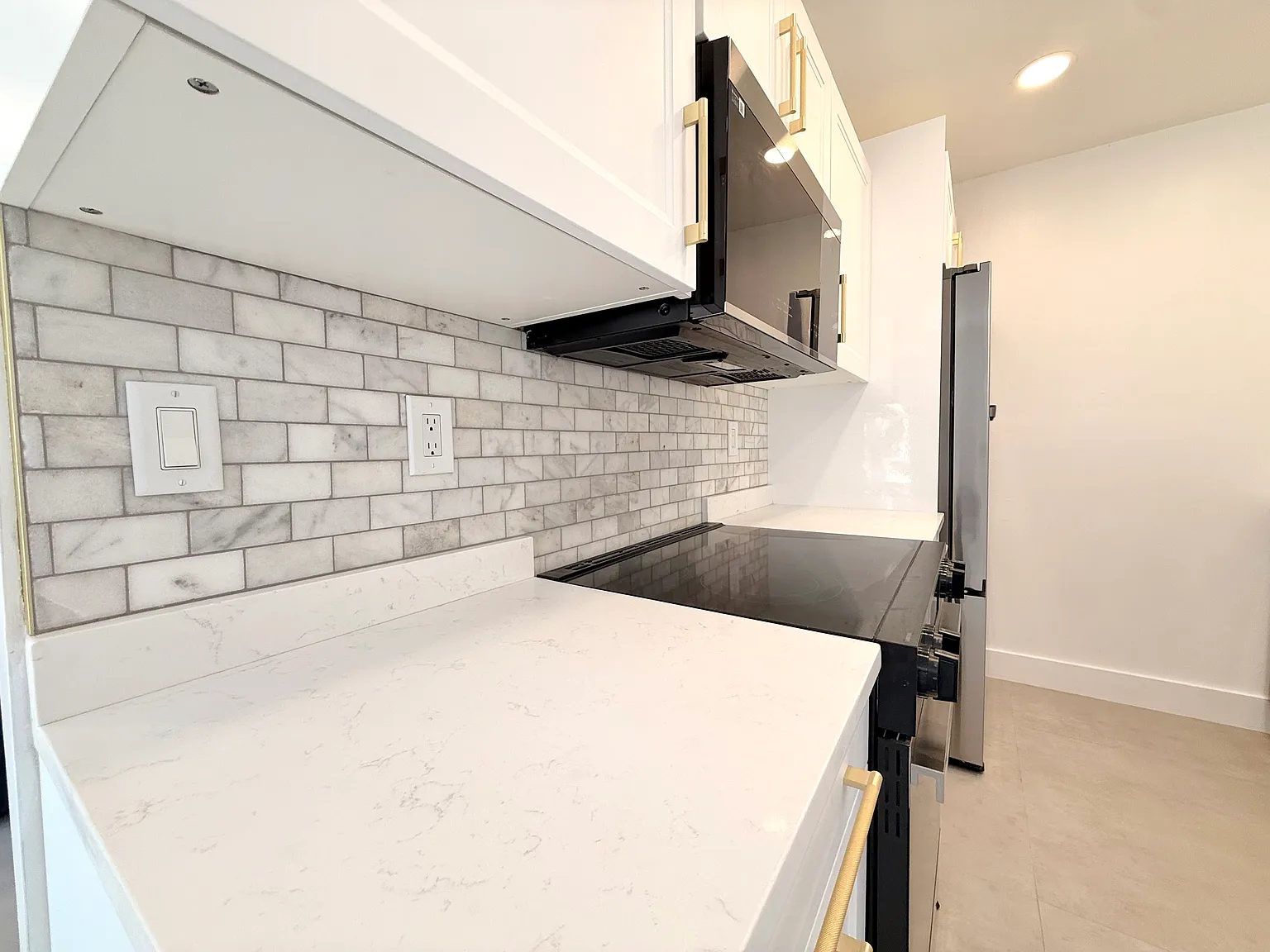 3 bed, 1167 sqft, $3,495 — Photo 3