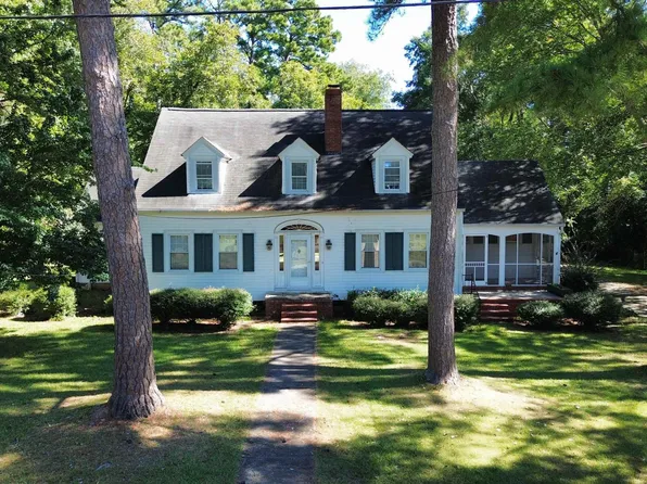 803 Dolvin Ave, Union Point, GA 30669