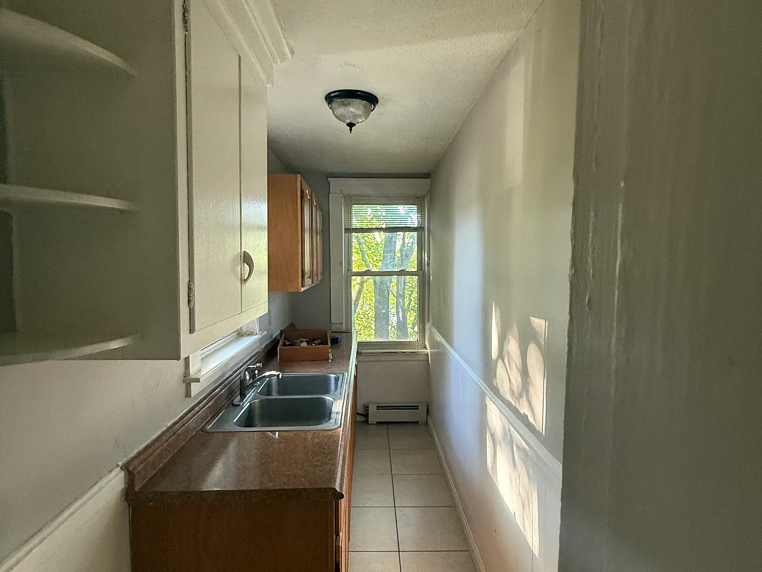 3 bed, $2,100 — Photo 4