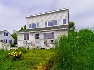 31 Desano Dr, Narragansett, RI 02882