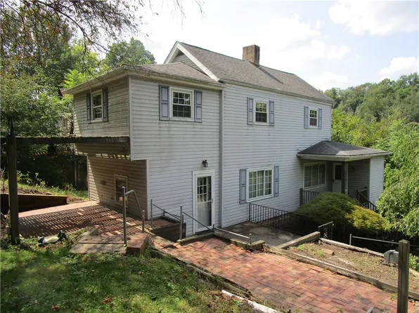 24 Sterling St, McKeesport, PA 15132