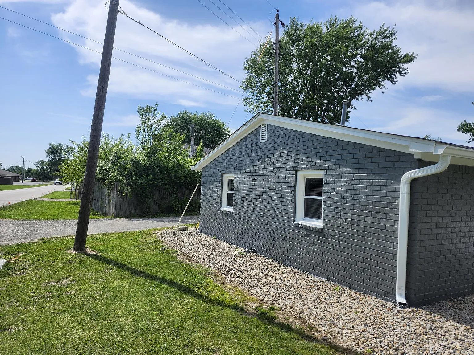 2 bed, 720 sqft, $1,200 — Photo 4