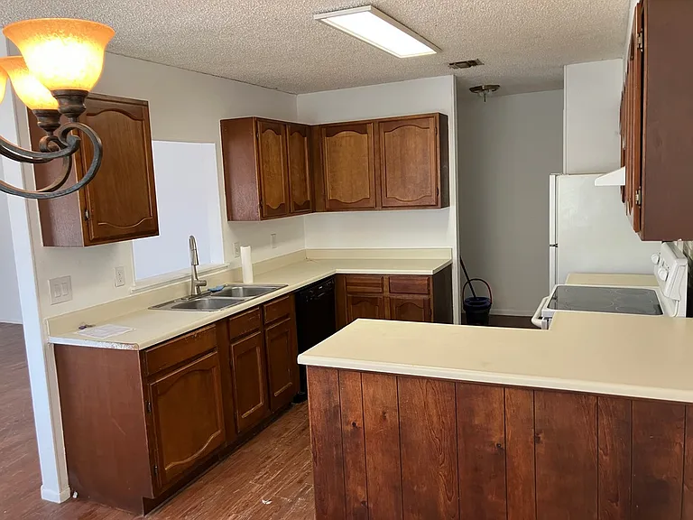 1237 Churing Dr — Photo 8
