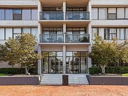3rd image of 450 W 7th St APT 507