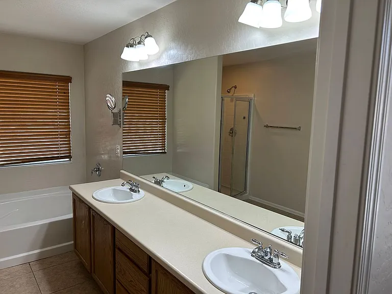 11908 Orense Dr — Photo 16