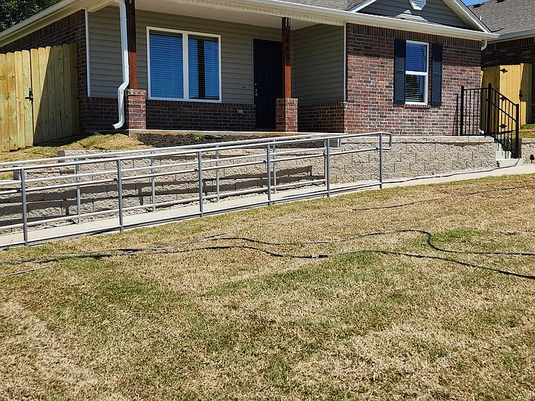 2448 N Raven Ln — Photo 2