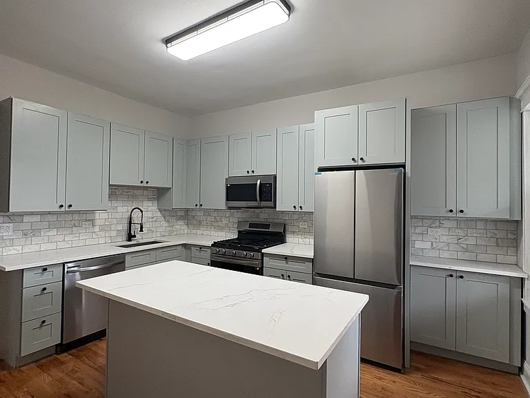 3121 W Augusta Blvd #1 — Photo 1