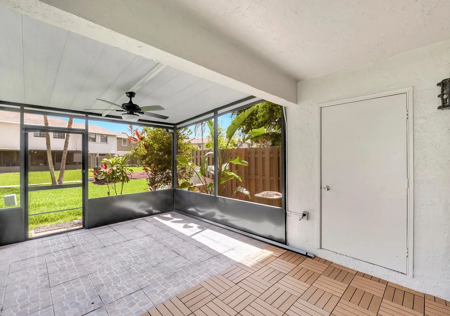 10723 Nw 10th S #Townhouse Pembroke Pines, Fl 33026 — Photo 4