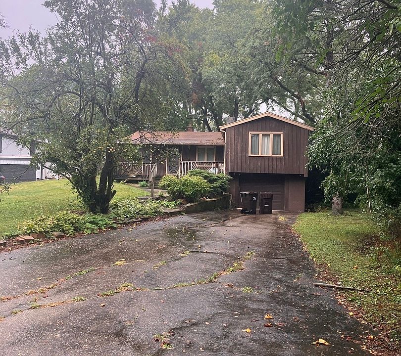 1st image of 412 Meadow Ln