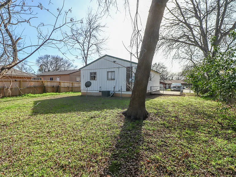 1309 Greenwood Ave — Photo 20