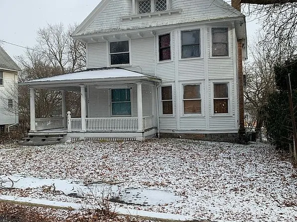 139 Logan Ave, Sharon, PA 16146