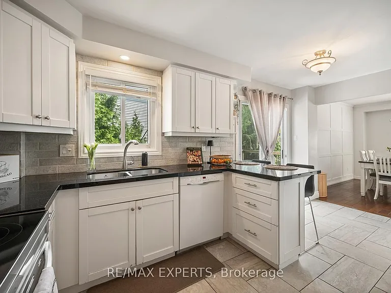 11 Penton Dr — Photo 11