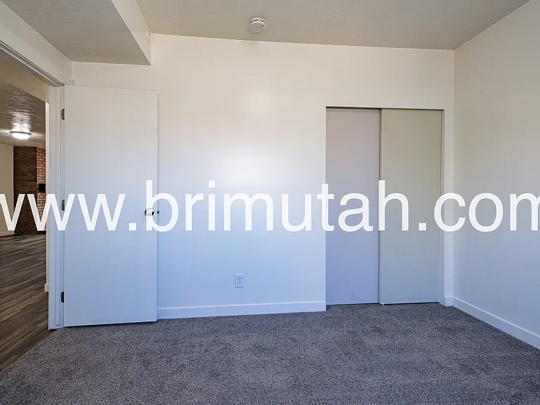 1304 E 900 S — Photo 15