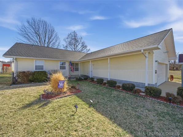 210 S Whittington St, Salina, OK 74365