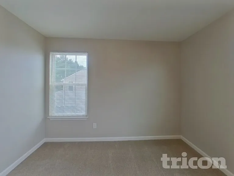 246 Bridgeport Rd — Photo 16
