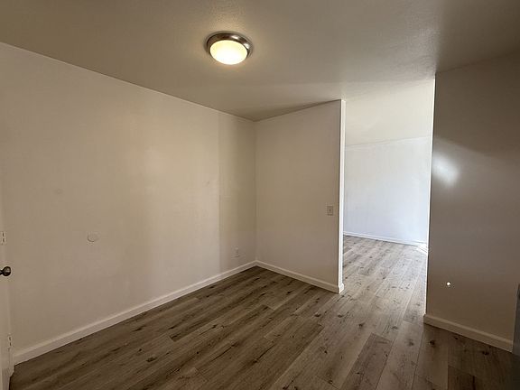 5th image of 524 E Avenue Q12 APT 12