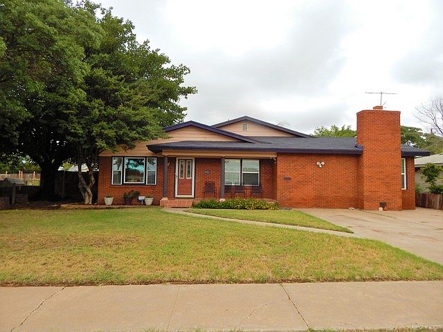 1st image of 701 Cactus Ln