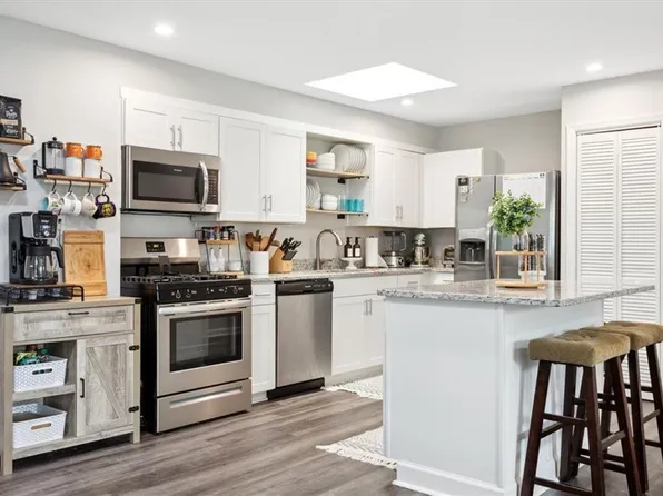 12 Burke Avenue, Newport News, VA 23601