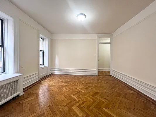 Rented by City Connections Realty | media 2