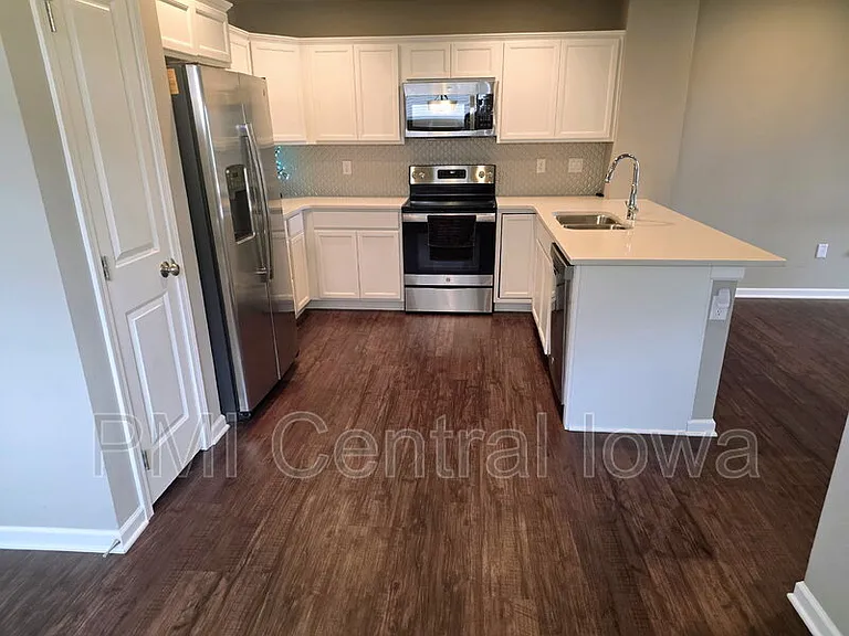 2316 Hazeltine Pl — Photo 7