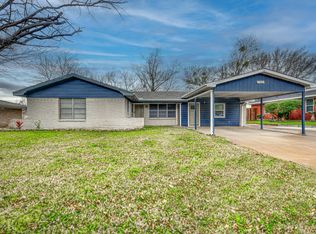 1304 Crestview Dr, Kaufman, TX