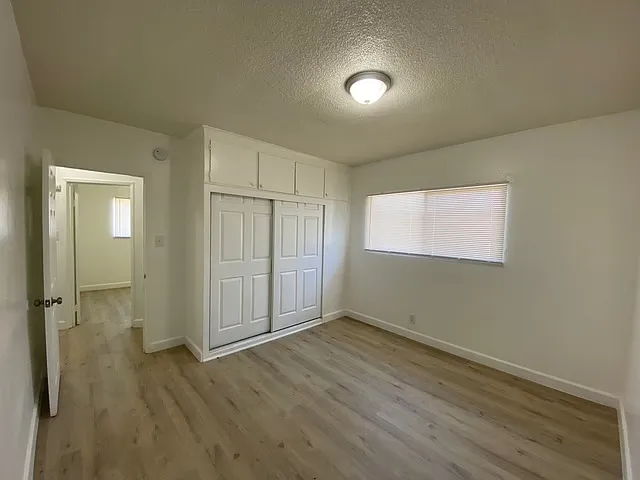1245 W 88th St #6 — Photo 14