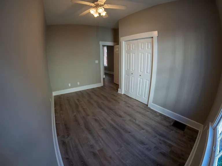 817 Perry St — Photo 9