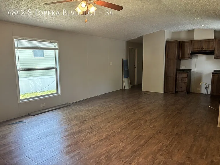 4842 S Topeka Blvd #34 — Photo 18