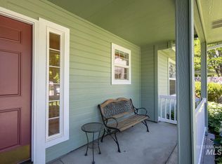 2817 E Castleberg Loop, Nampa, ID 83686