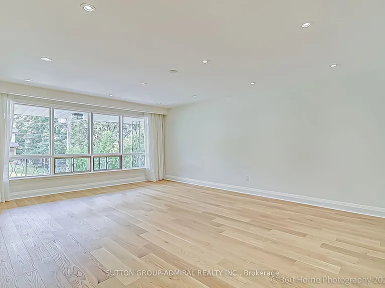 47 Waterloo Ave — Photo 19