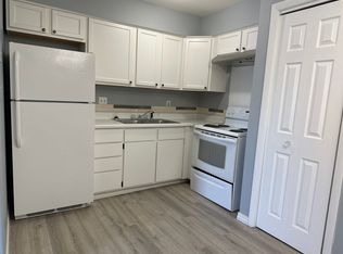 1021 S Spring St UNIT P, Springfield, IL 62704