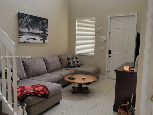 2407 SE 14th St, Homestead, FL 33035