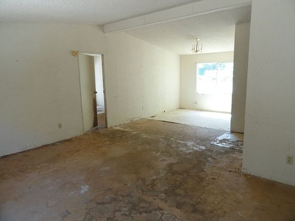 4th image of 26290 Homeland Ave
