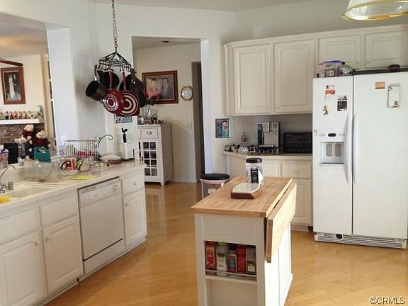 3rd image of 35664 Oak Creek Dr