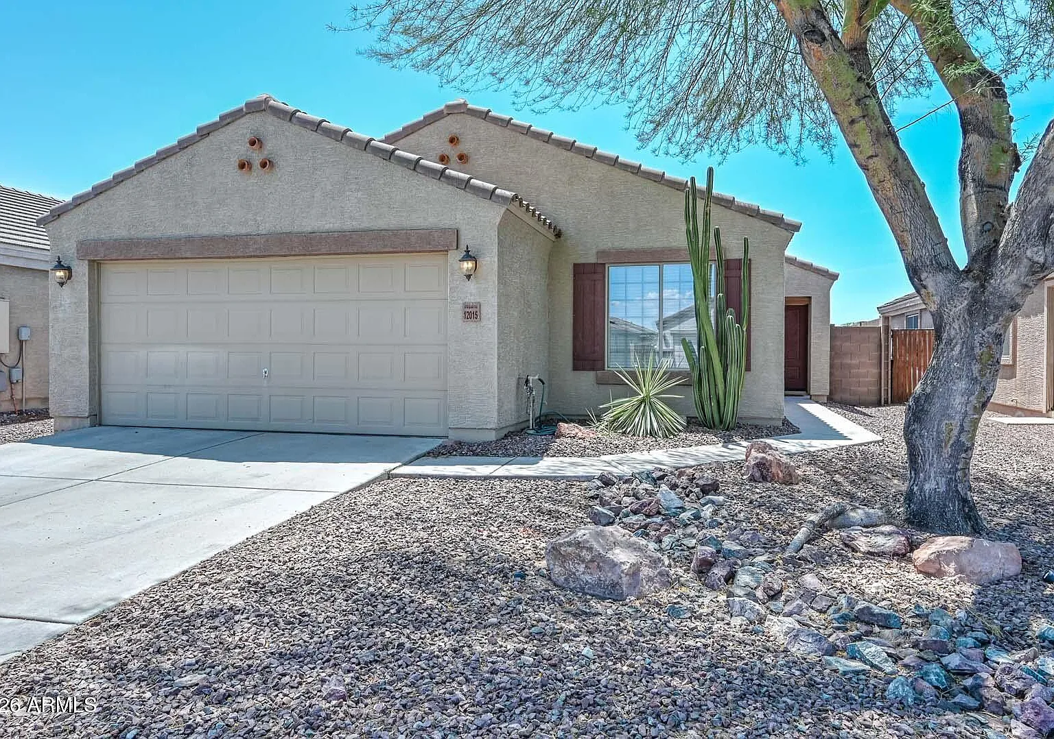 3 bed, 2.0 bath, 1534 sqft, $2,095 — Photo 1