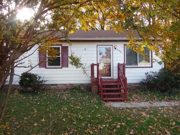 1st image of 21406 Bridle Path Dr