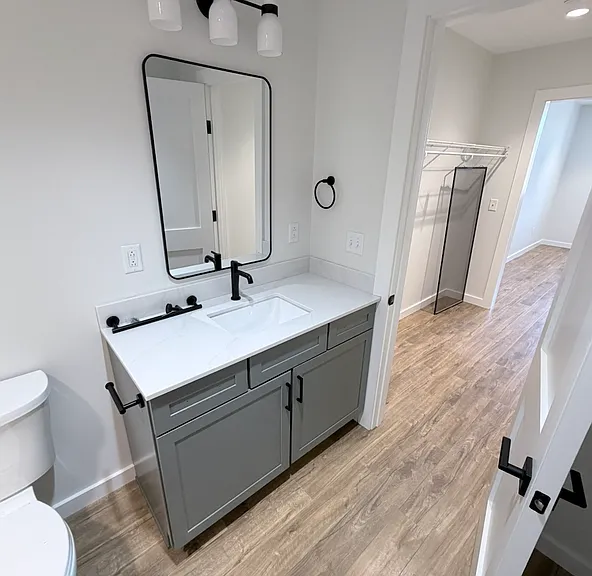 345 Main St #302 — Photo 2