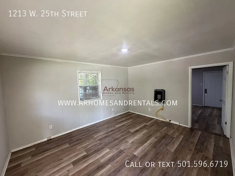 1213 W 25th St — Photo 3