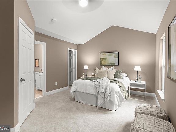 5th image of 13523 Hamlet Square Ct