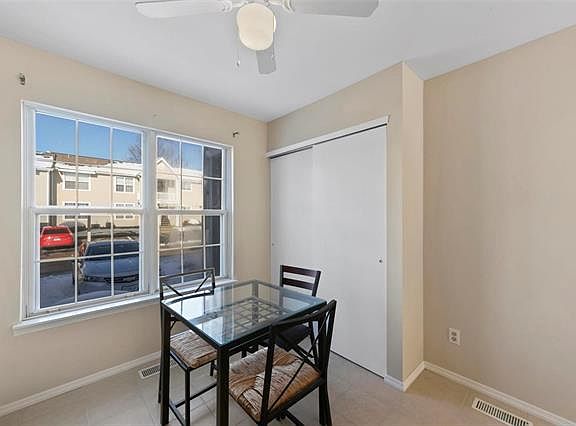 4th image of 4224 Canal Dr