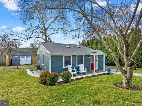 5 Ericsson Rd, Cabin John, MD 20818