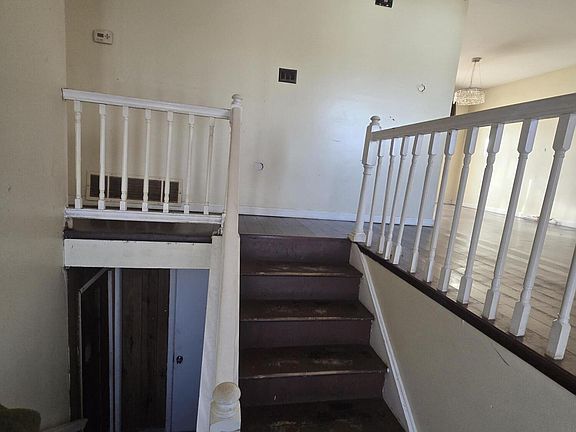2nd image of 437 Tulip Street