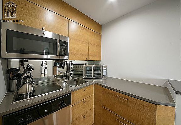 5th image of 160 Central Park S #2516
