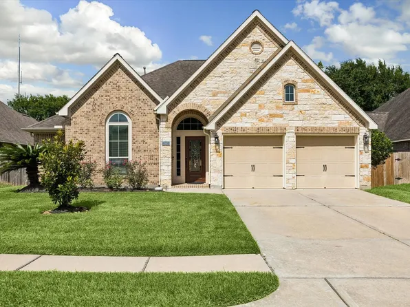 2803 Field Hollow Dr, Pearland, TX 77584
