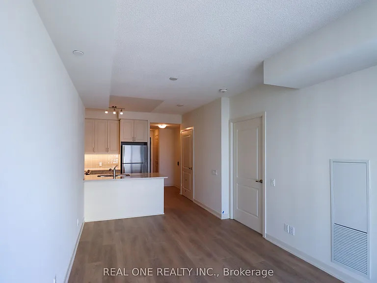 4955 Yonge St #2316 — Photo 13